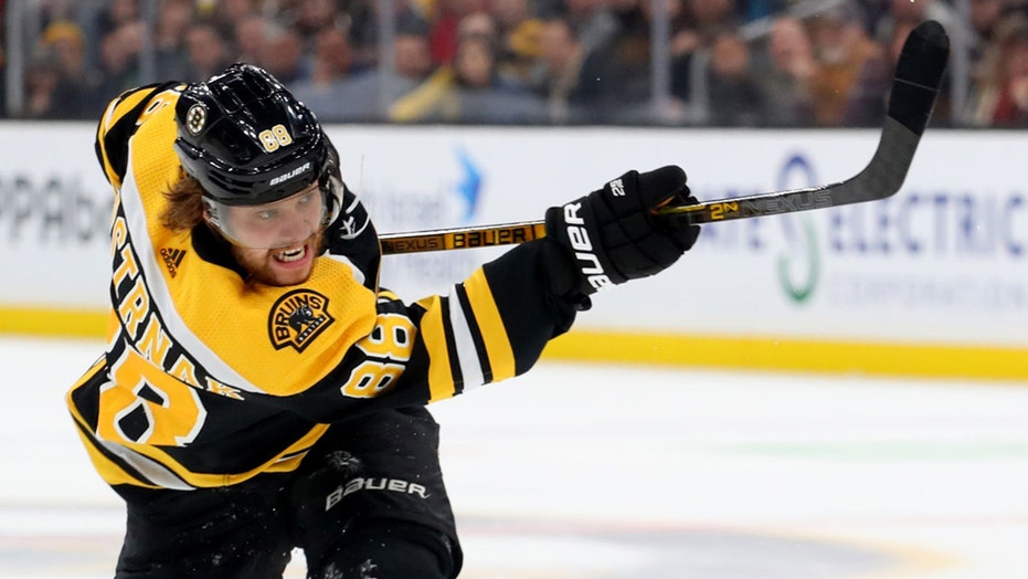 Bruins' David Pastrnak chirps Maple Leafs, Justin Bieber with ...