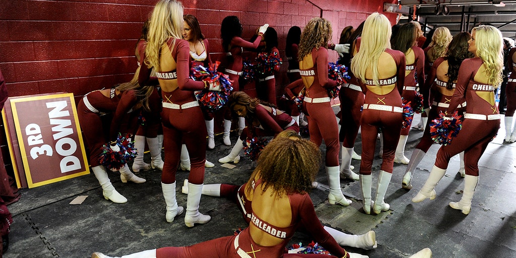 Report: Washington settles with former cheerleaders over lewd