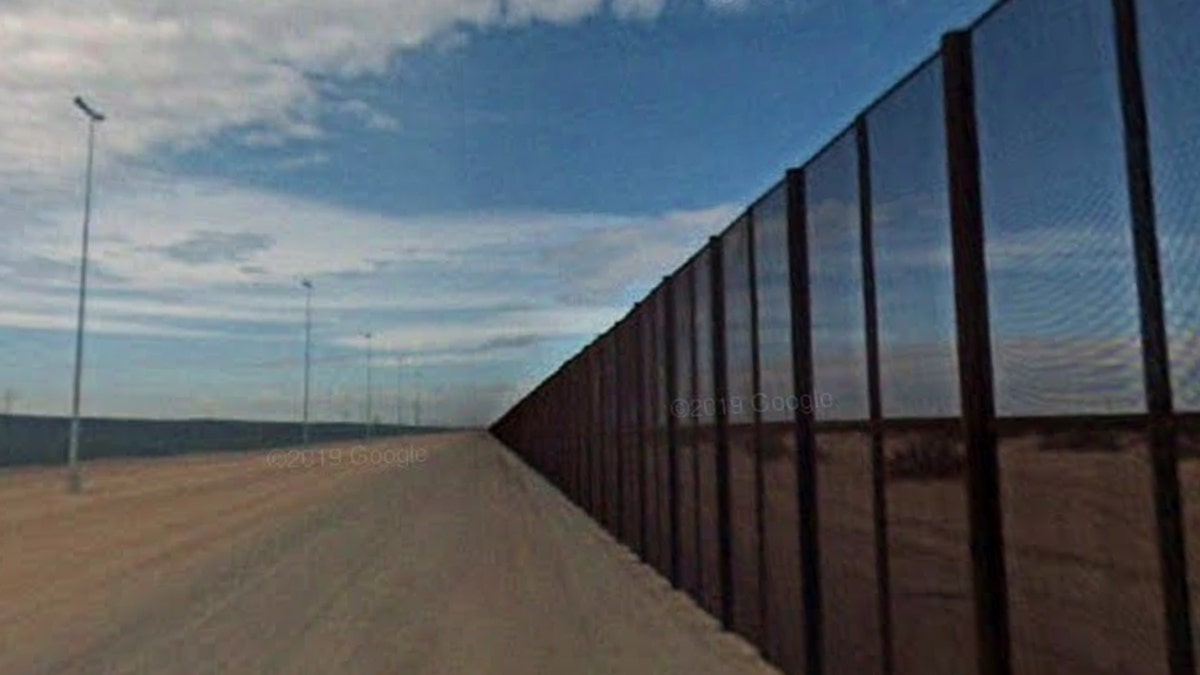 Border Road south of Yuma, in the limit with San Luis Rio Colorado town in Mexico