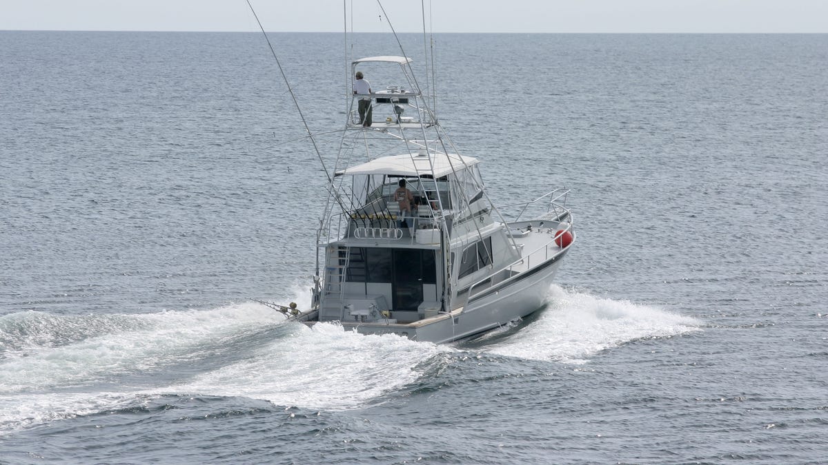 Charter Boat goes to Sea