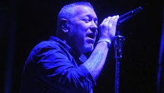 Smash Mouth singer Steve Harwell appears drunk, yells threatening message to fan in concert video