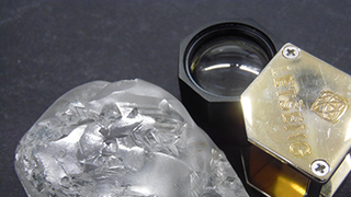 442-carat diamond found in Africa, could be worth $18M