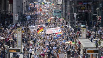 Thousands gather for 'end of the pandemic' protest in Berlin, ignore coronavirus safety measures