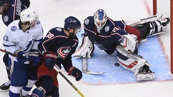 Lightning beat Blue Jackets to take series lead