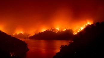 Firefighter killed battling California wildfire, another injured