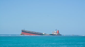 Mauritius oil disaster: Stricken Japanese ship splits apart, remaining fuel spreads into waters
