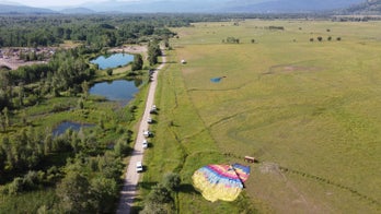 3 hot air balloons crash in Wyoming, injuring up to 20 people, investigators say
