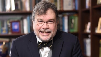 Tucker Carlson slams COVID 'nutcase from Baylor' Peter Hotez for 'discrediting American medicine'