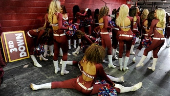Ex-Washington cheerleaders settle claims with team: reports