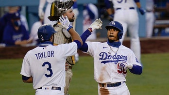 Betts ties MLB mark with 3 of Dodgers' 6 HRs in rout of Pads