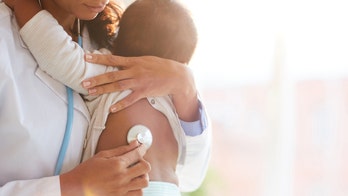 Nurse praised for stopping to deliver homeless woman’s baby in Philippines