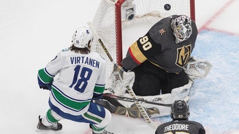 Lehner's gets 1st playoff shutout, Knights top Canucks 5-0