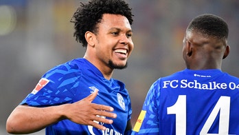 9 US starters get World Cup qualifying debuts at El Salvador