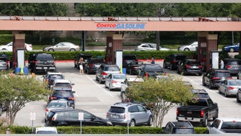 Hurricane Laura prompting warnings in Texas, Louisiana as it moves through Gulf of Mexico