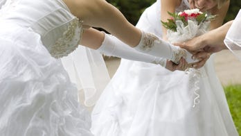 Bride's cousin tries to scam free reception by having courthouse wedding on the same day