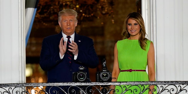 Twitter Users Give Melania Trumps Rnc Dress The Green Screen Treatment
