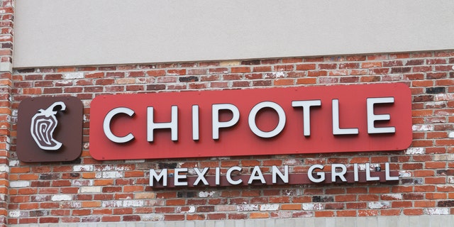 $3 Chipotle burrito ordering hack goes viral on TikTok: ‘See the amount of food’