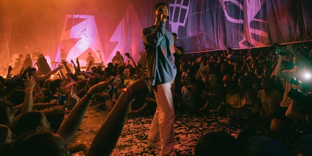 Hillsong Young & Free singer-songwriter Aodhan King leads worship for the Christian youth band.