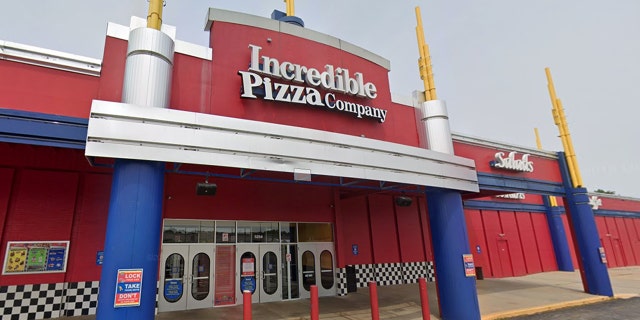 Incredible Pizza Company. (Google Maps).