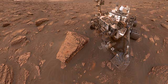 好奇号火星车于火星Sol 2082拍摄的自拍照-2018年6月15日地球时间。