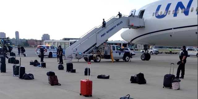 united baggage newark airport