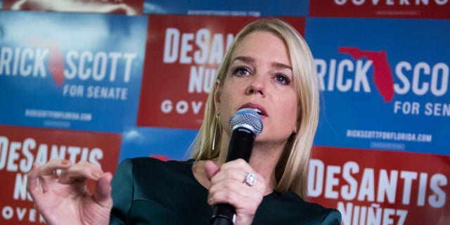 Former Attorney General Pam Bondi at a rally in Tampa. (Photo By Tom Williams/CQ Roll Call)