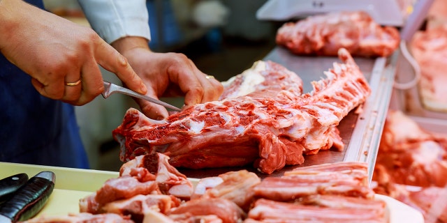 Researchers say their findings, as well as other reports, "should alert food safety competent authorities and the food industry of a 'new normal' environment where this virus is posing a non-traditional food safety risk." (iStock)