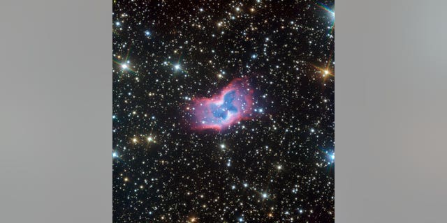 This highly detailed image of the fantastic NGC 2899 planetary nebula was captured using the FORS instrument on ESO’s Very Large Telescope in northern Chile. This object has never before been imaged in such striking detail, with even the faint outer edges of the planetary nebula glowing over the background stars. (Credit: ESO)