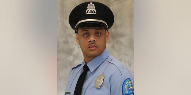 St. Louis police officer dies after being shot in head; family writes heartfelt letter - Fox News