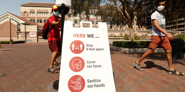 Students on the USC campus in Los Angeles on August 17, 2020. (Genaro Molina / Los Angeles Times via Getty Images)