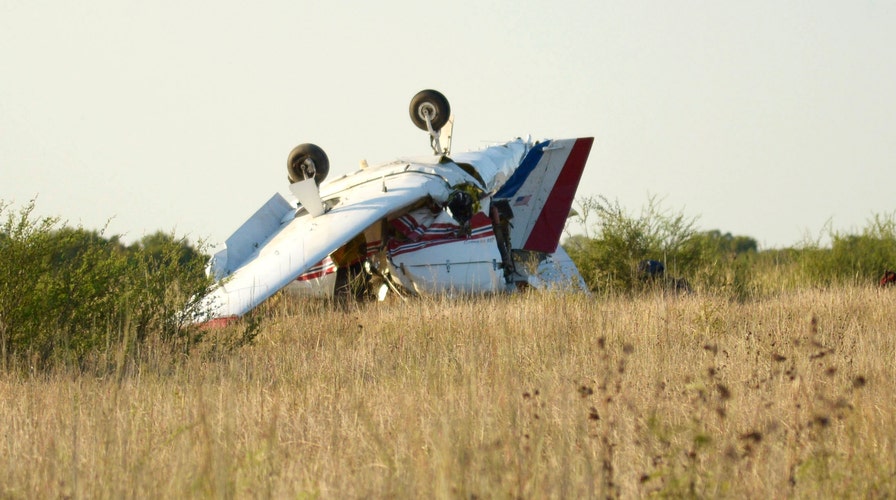 Texas Small Plane Crash Kills 3, Injures 1 At Airport | Fox News