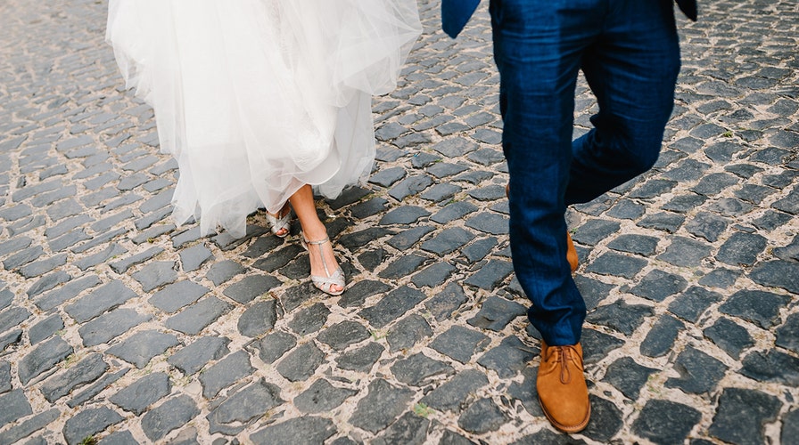 Wedding photographer on how coronavirus has impacted her 11-year-old business: