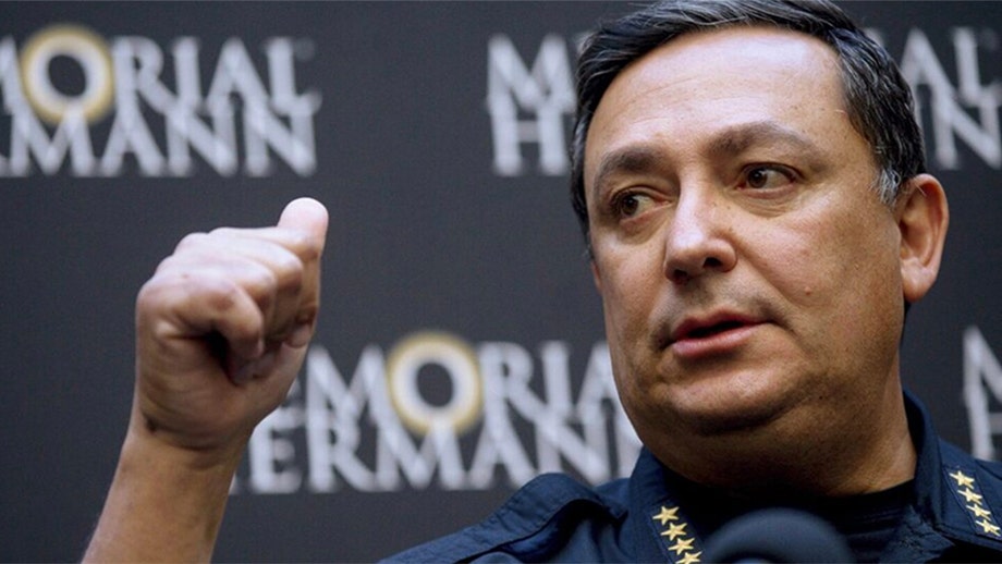 Police chief invites laid off cops from defunded departments to ‘Come to Houston’ 