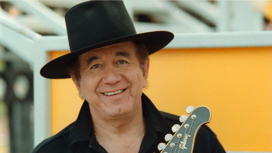 Trini Lopez, singer and 'Dirty Dozen' actor, dead at 83 | Fox News