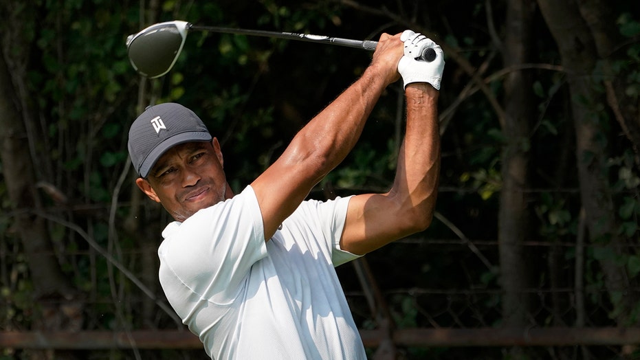 Tiger Woods appears at Florida golf course supporting his son