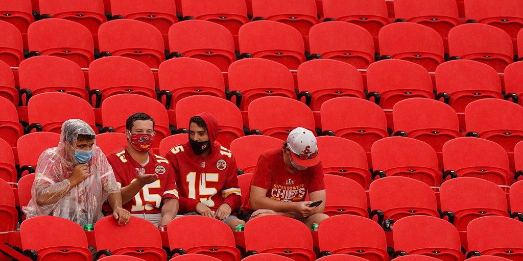 Kansas City fans erupt in Arrowhead Stadium as Chiefs progress to