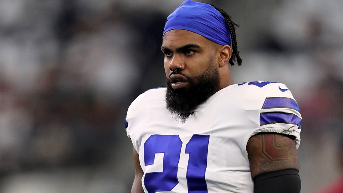 Cowboys' Ezekiel Elliott shows off ripped abs as he prepares for 2021: 'I  came a long way'