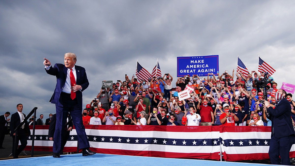 The Hill originally used this image in a tweet claiming Trump supporters didn’t wear masks during a Winston-Salem, N.C. rally.  (Photo by MANDEL NGAN/AFP via Getty Images)