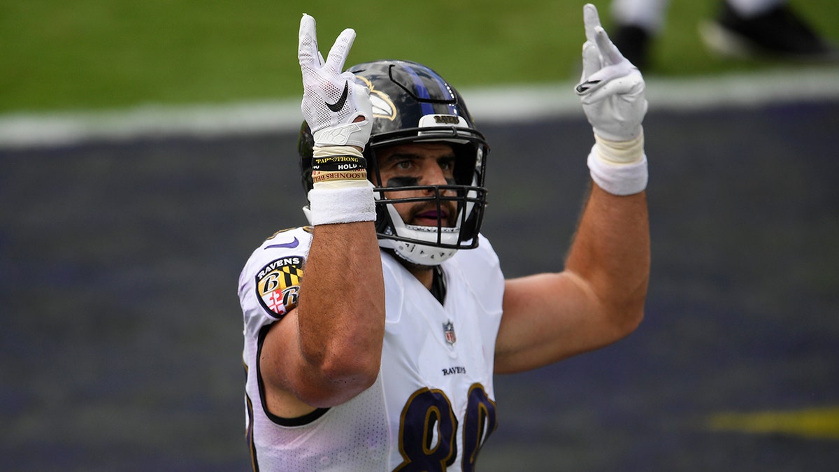 Baltimore Ravens tight end Mark Andrews (89) celebrates his second touchdown of the game, during the first half of an NFL football game against the Cleveland Browns, Sunday, Sept. 13, 2020, in Baltimore, MD. (AP Photo/Nick Wass)