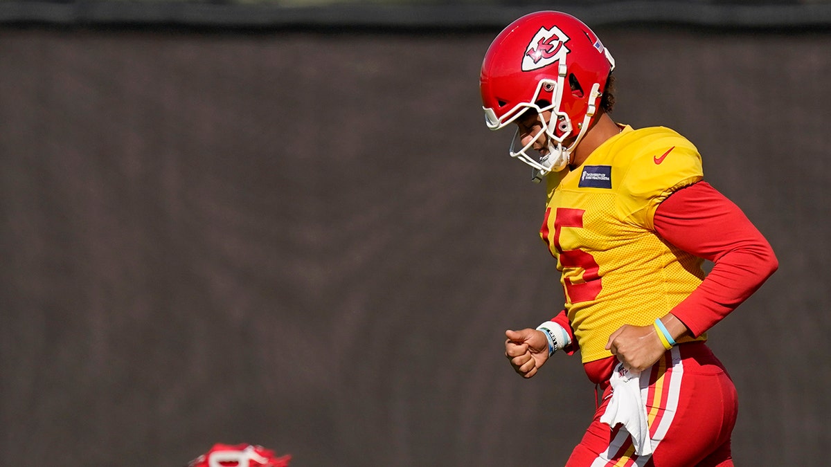 Kansas City Chiefs quarterback Patrick Mahomes signed a huge contract in the offseason. (AP Photo/Charlie Riedel)