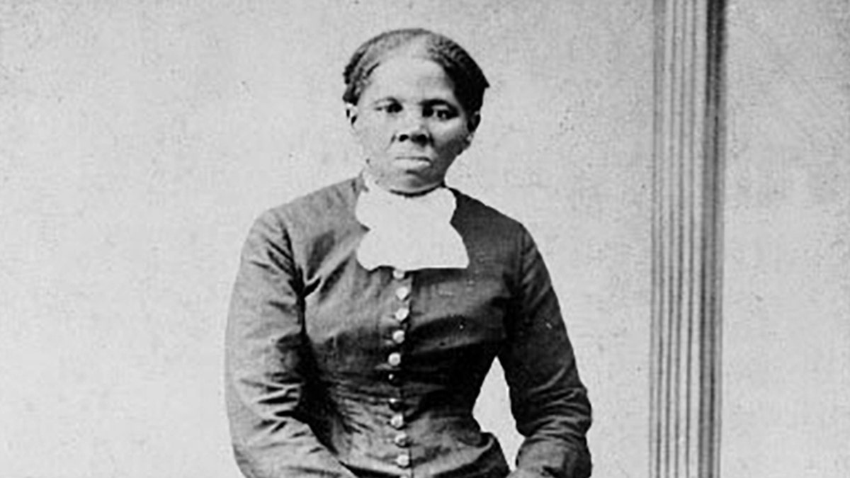 Anti-slavery crusader Harriet Tubman is seen in a picture from the Library of Congress taken photographer H.B. Lindsley between 1860 and 1870.  (Reuters/Library of Congress/Handout)
