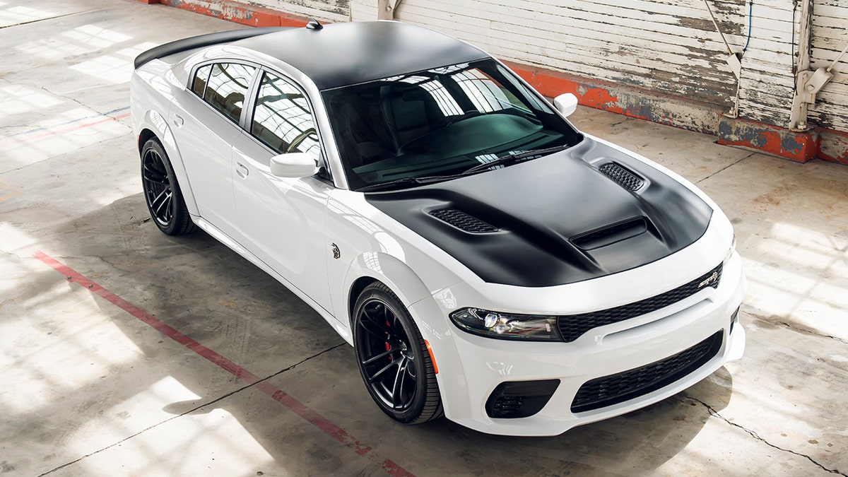 Dodge charger deals challenger hellcat