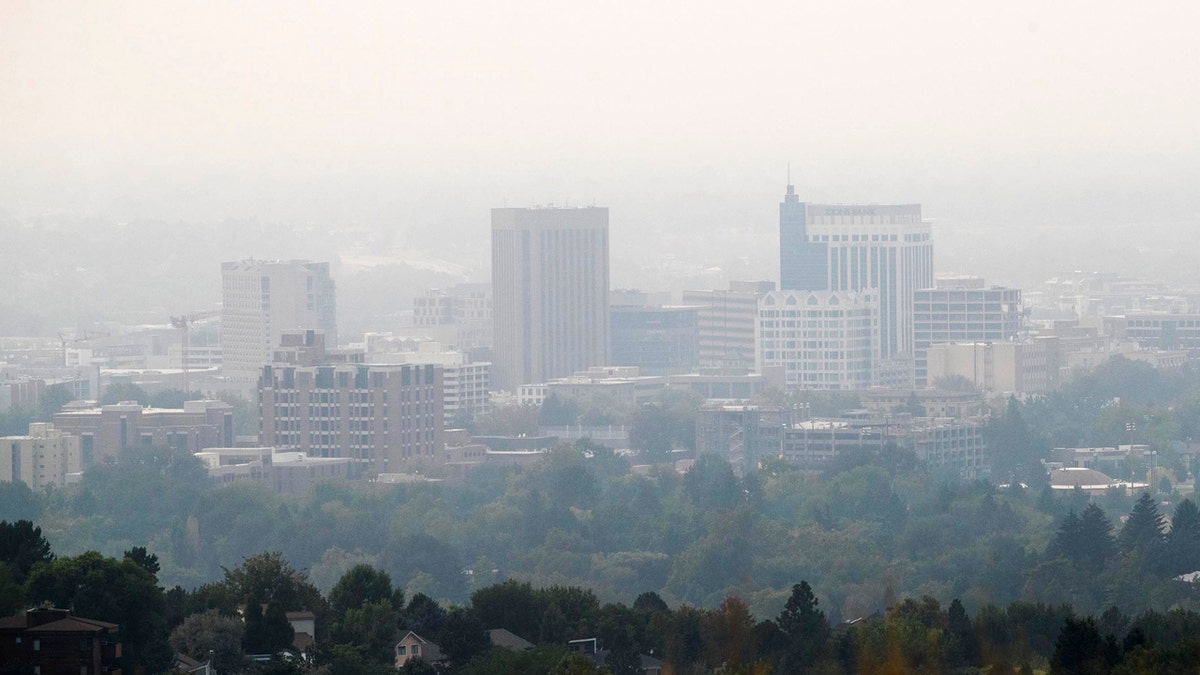 Wildfire Smoke From West Coast Drifts Through Midwest, Reaches NYC And ...