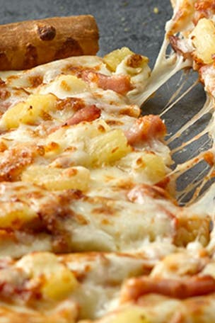 Papa John's announcement DIVIDES Twitter