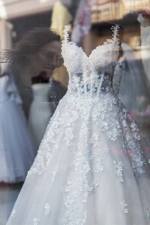 Bride slammed as SELFISH over wedding dress