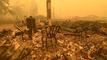 Oregon firefighter tells of wildfire trapping her, others: 'We could feel the heat'