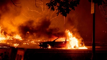 Amid Washington, Oregon fires, officials squash rumors of far right, far left arson