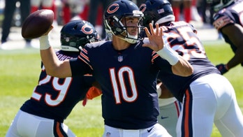 Trubisky 2 TD passes, Barkley hurt as Bears edge Giants