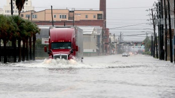 Live Updates: Tropical Storm Beta makes landfall in Texas, Houston hit with flooding