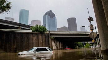 Live Updates: Beta weakens into a post-tropical cyclone, threat of flooding remains